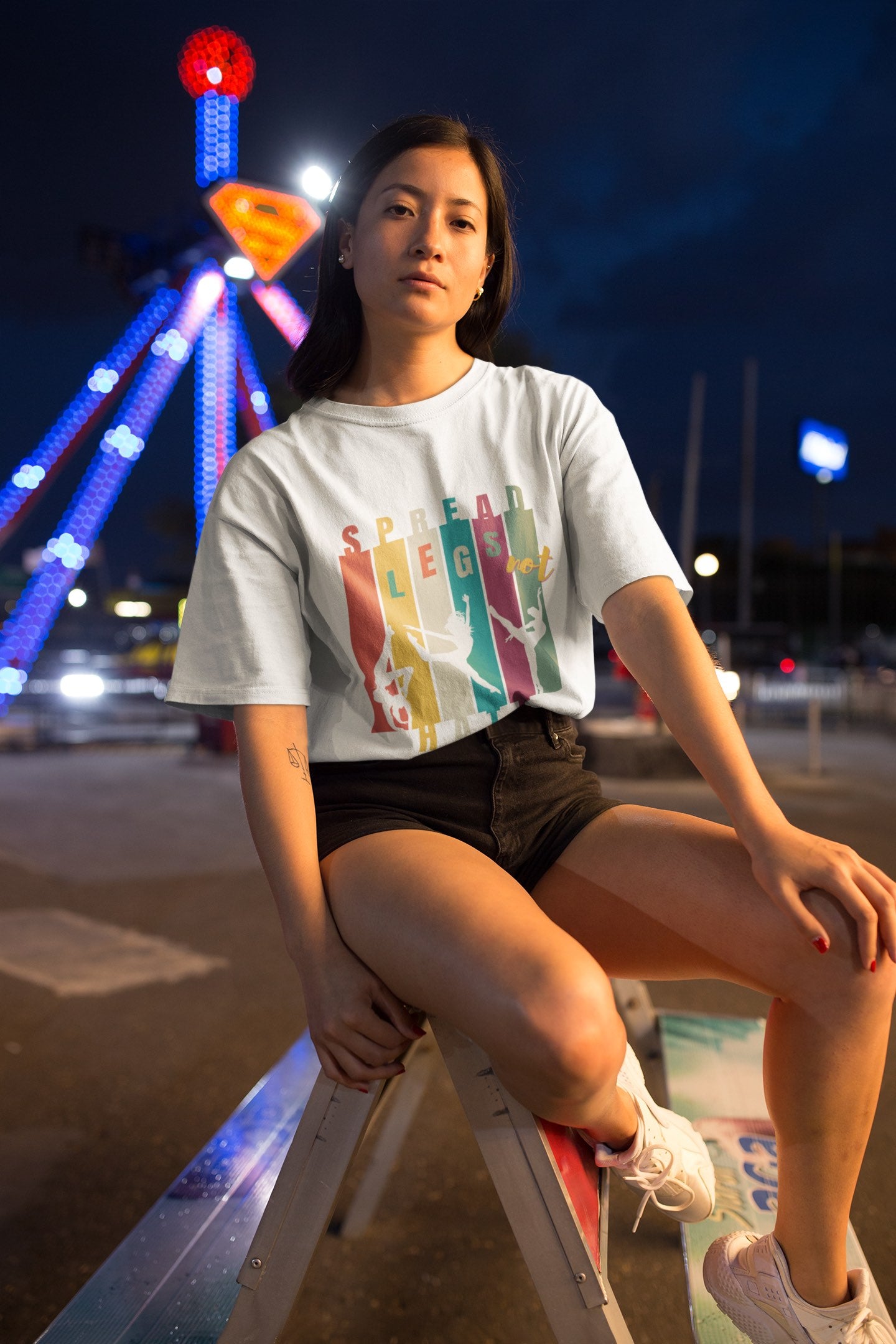 Spread legs not hate-🤸🏼♀️ Oversized Unisex Tee - Front - Flujo